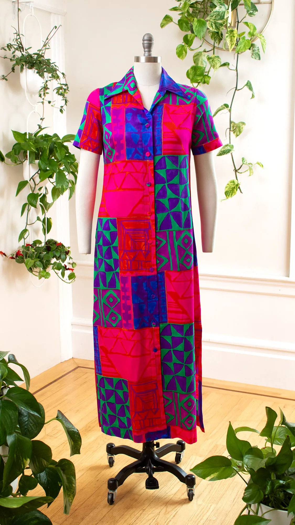 NEW ⭐️ 1960s 1970s Hawaiian Geometric Shirtwaist Maxi Dress | small/medium