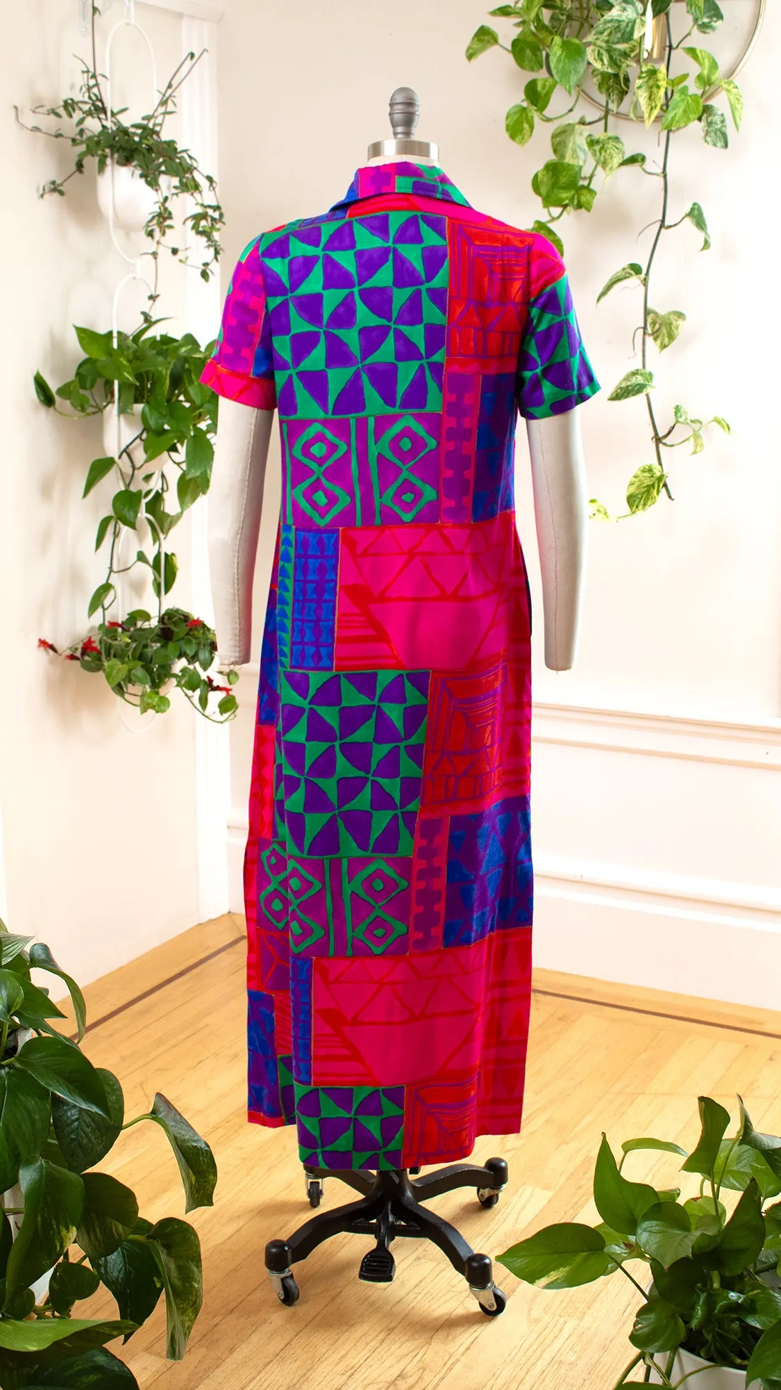 NEW ⭐️ 1960s 1970s Hawaiian Geometric Shirtwaist Maxi Dress | small/medium